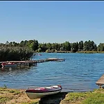 Chata Resort-20m Od Brzegu,prywatna Plaza,wi-fi ,widok Na Jezioro