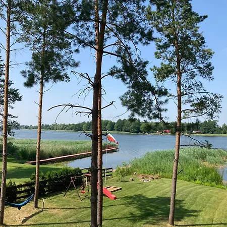 Resort-bon Turystyczny,20m Od Brzegu,ogrzewanie,wi-fi ,widok Na Jezioro 롯지 Makosieje